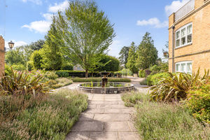 Estate Grounds- click for photo gallery
